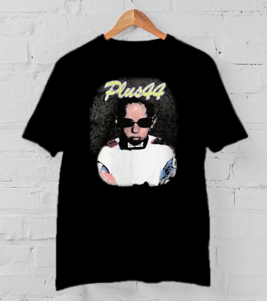 Lewis Hamilton Plus 44 Vintage Style Portrait T-Shirt