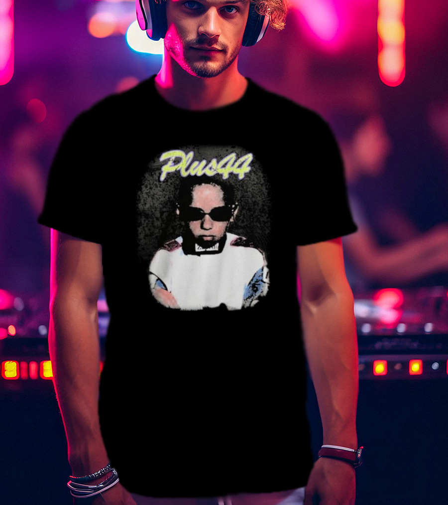 Lewis Hamilton Plus 44 Vintage Style Portrait T-Shirt