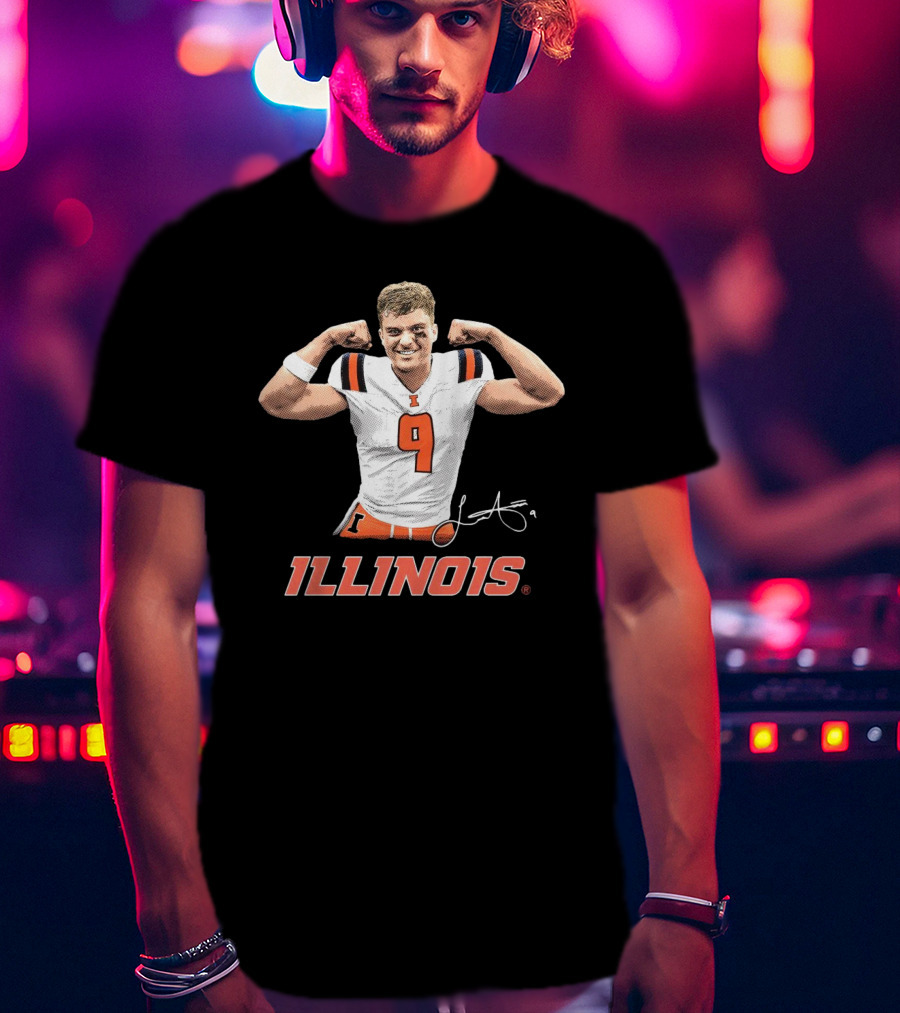 Illinois Fighting Illini Luke Altmyer Flexing With Signature And Number 9 T-Shirt
