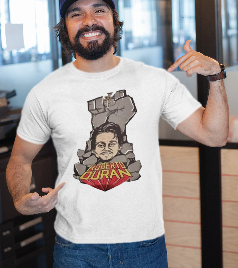 Roberto Duran Fist Breaking Through Vintage Boxing T-Shirt