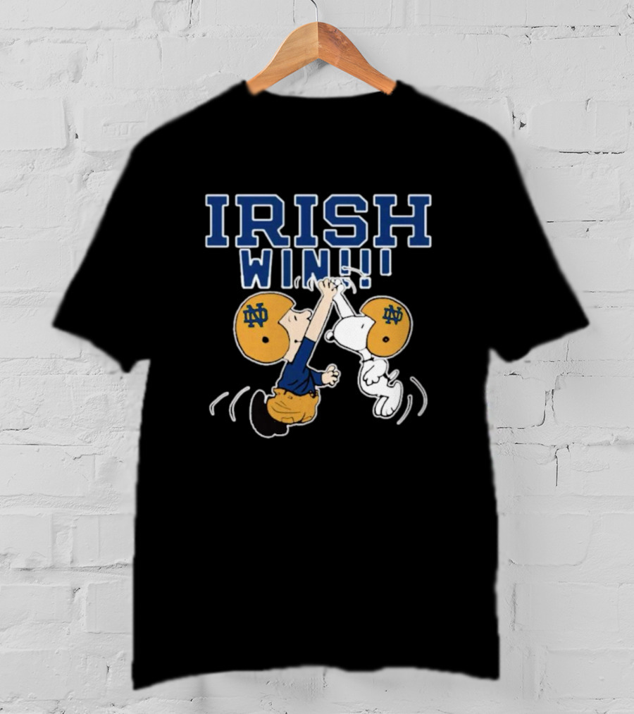 Charlie And Snoopy High Five Notre Dame Fighting Irish Win T-Shirt