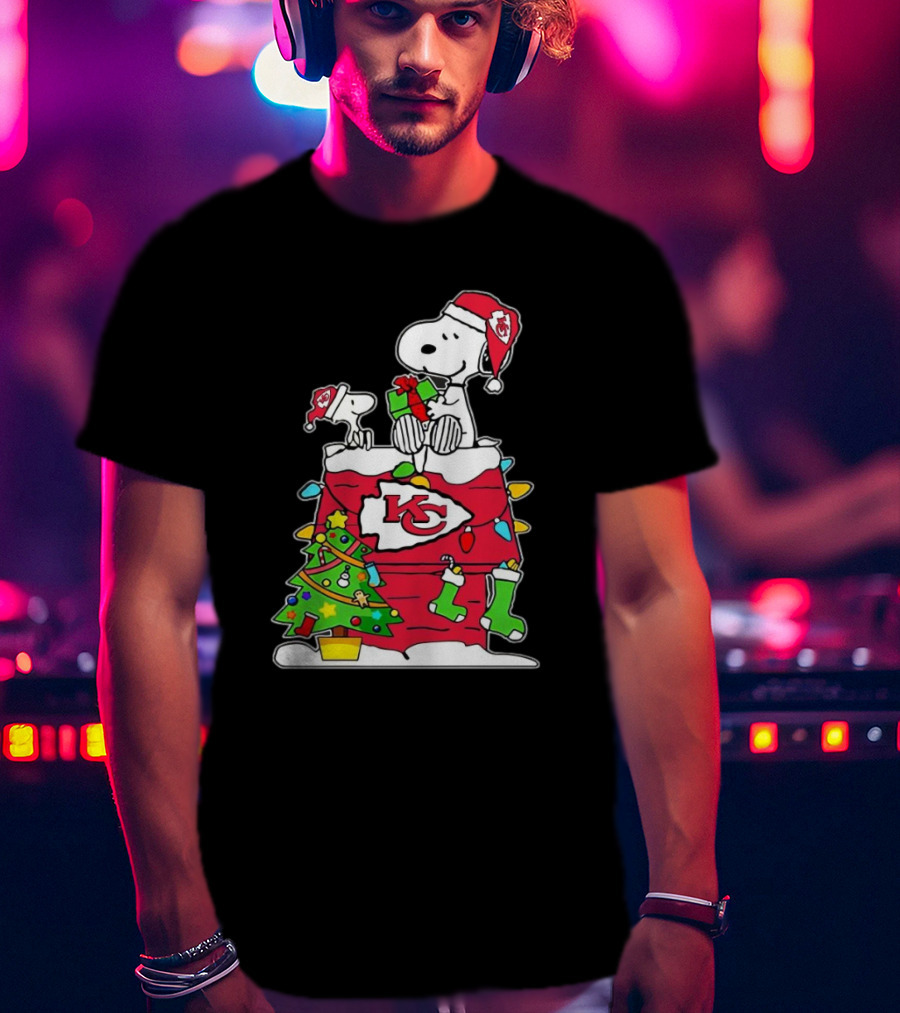 NFL Kansas City Chiefs Snoopy Woodstock Christmas Tree T-Shirt