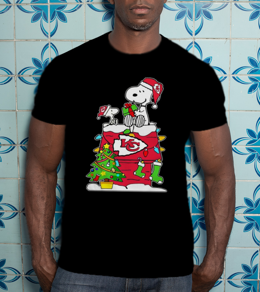 NFL Kansas City Chiefs Snoopy Woodstock Christmas Tree T-Shirt