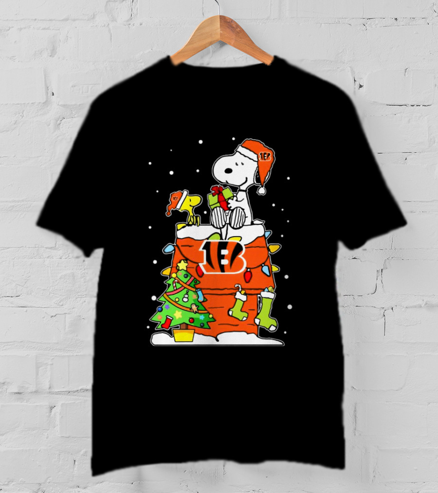 Snoopy Woodstock Cincinnati Bengals Christmas T-Shirt