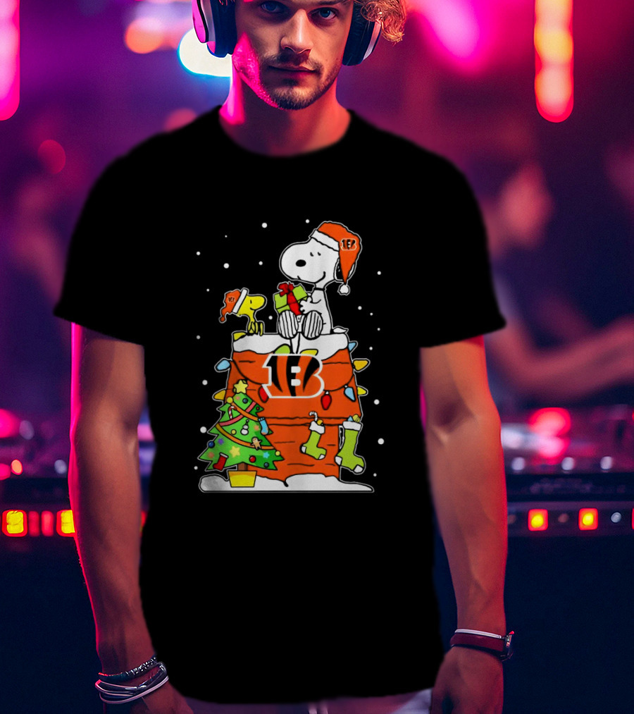 Snoopy Woodstock Cincinnati Bengals Christmas T-Shirt