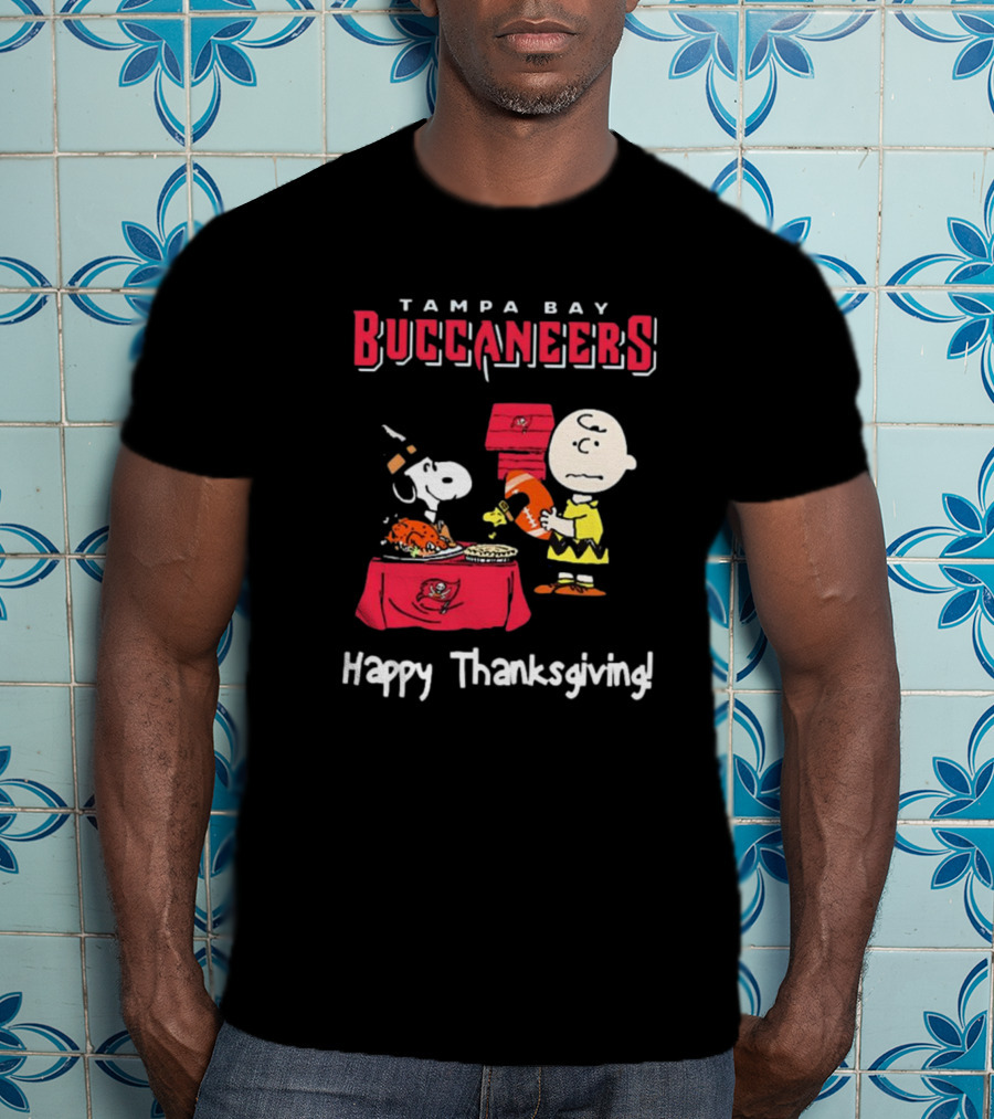 Tampa Bay Buccaneers Peanuts Happy Thanksgiving Football T-Shirt