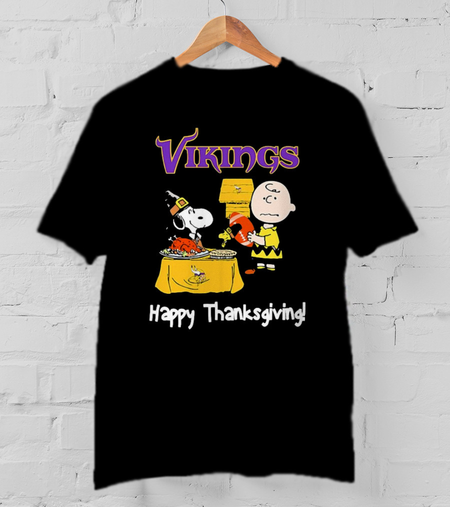 Peanuts Minnesota Vikings NFL Football Snoopy Charlie Brown Happy Thanksgiving T-Shirt