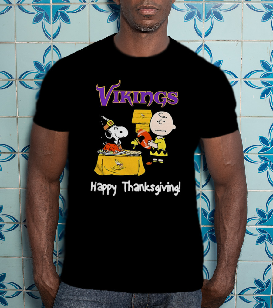 Peanuts Minnesota Vikings NFL Football Snoopy Charlie Brown Happy Thanksgiving T-Shirt