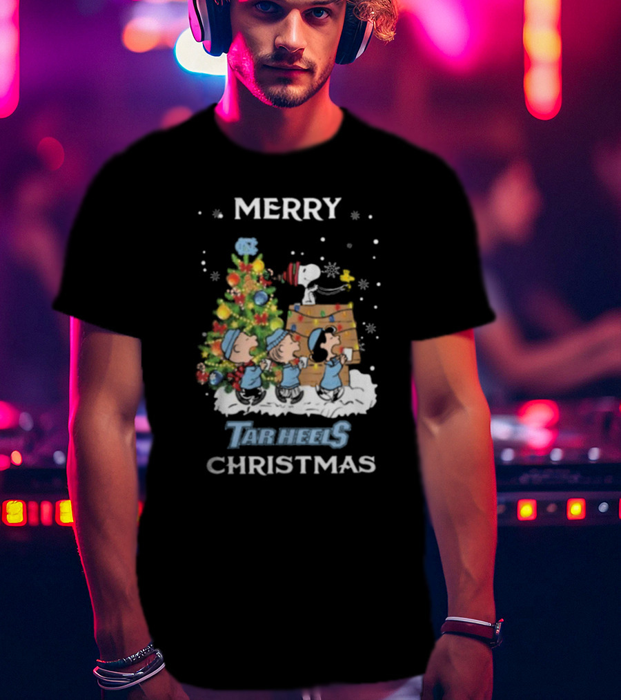 Merry Christmas North Carolina Tar Heels Snoopy And Friends T-Shirt