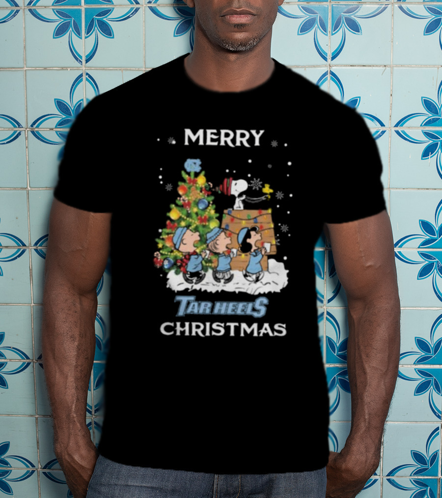 Merry Christmas North Carolina Tar Heels Snoopy And Friends T-Shirt
