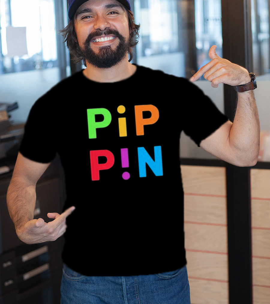 Ronscompvids Macintosh Librarian PiP PiN T-Shirt