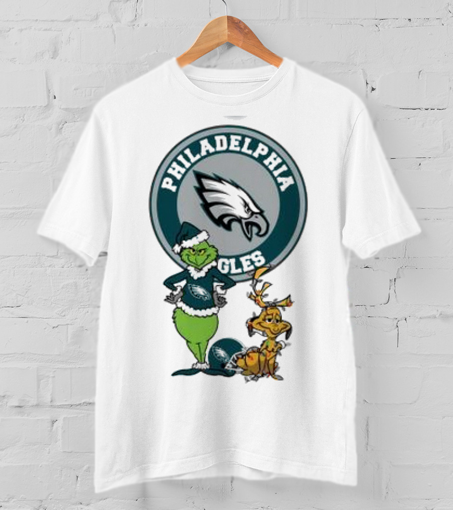 Grinch And Max Philadelphia Eagles Merry Christmas T-Shirt
