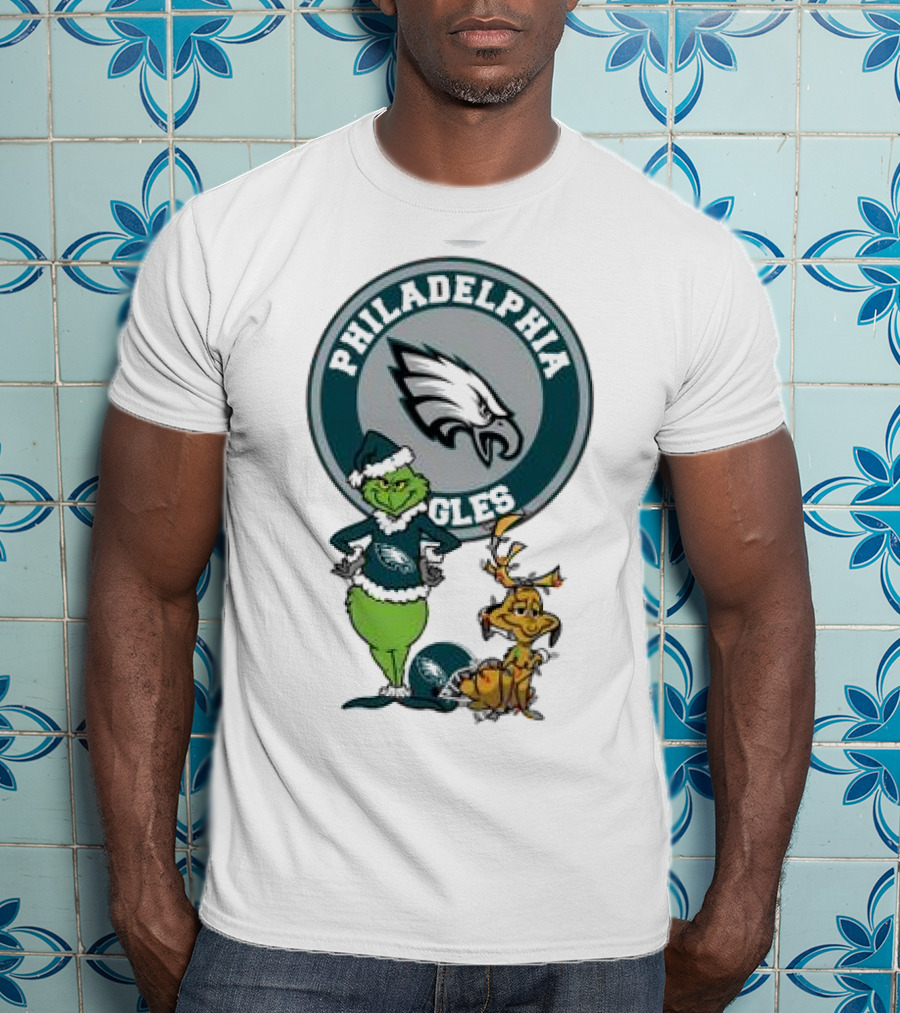 Grinch And Max Philadelphia Eagles Merry Christmas T-Shirt