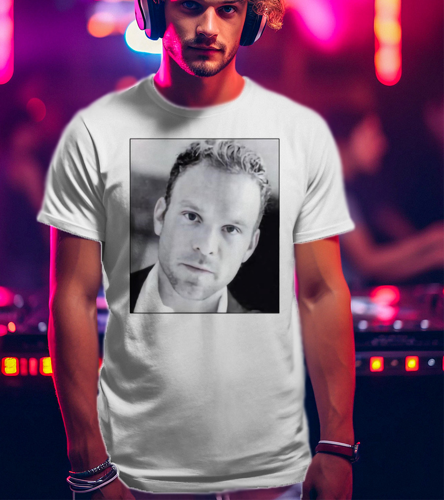 Jonathan Bailey Norbert Leo Butz Face Image T-Shirt