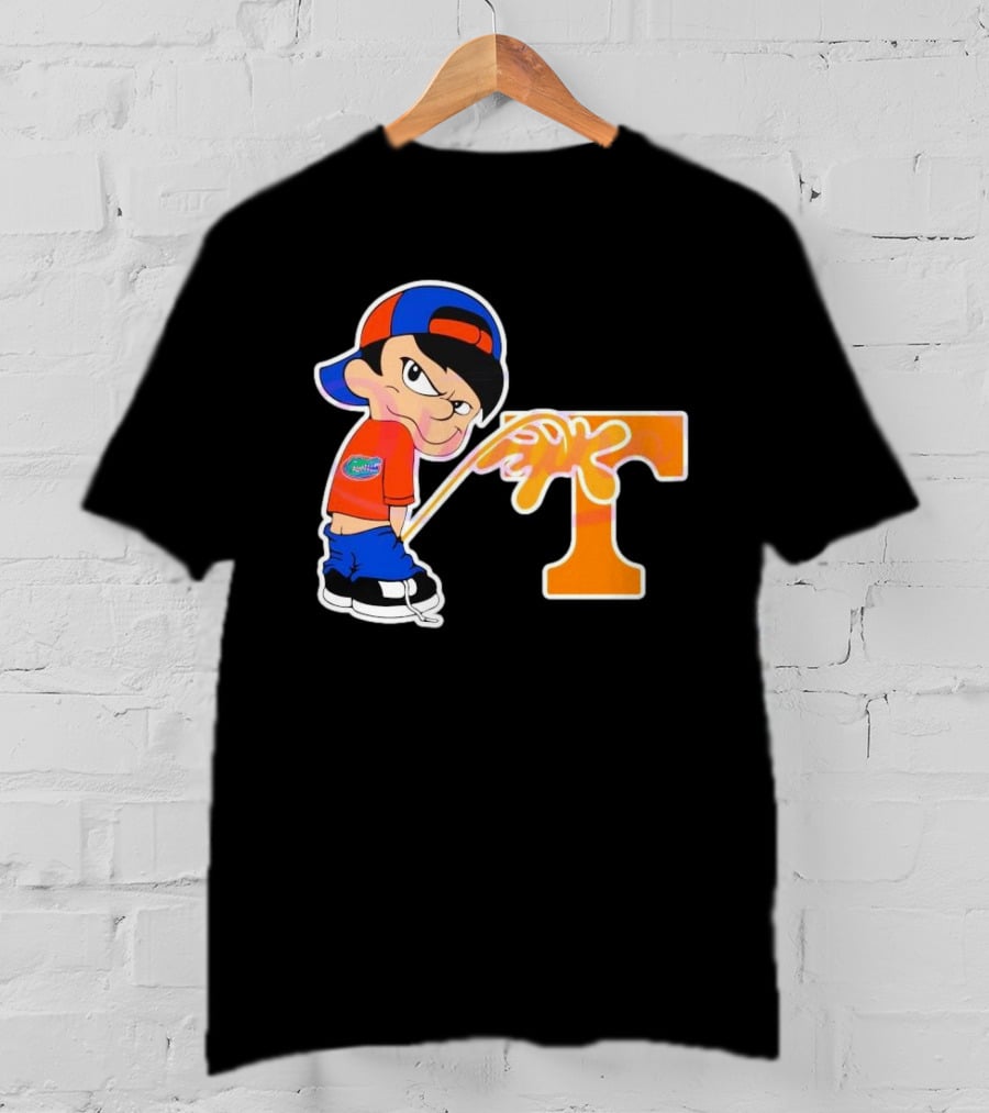 Funny Boy Florida Gators Peeing On Tennessee Volunteers T-Shirt