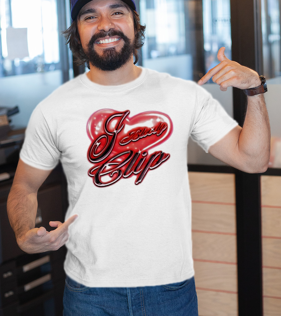 I Love Bloody Clip Heart Airbrush Imnotclip T-Shirt