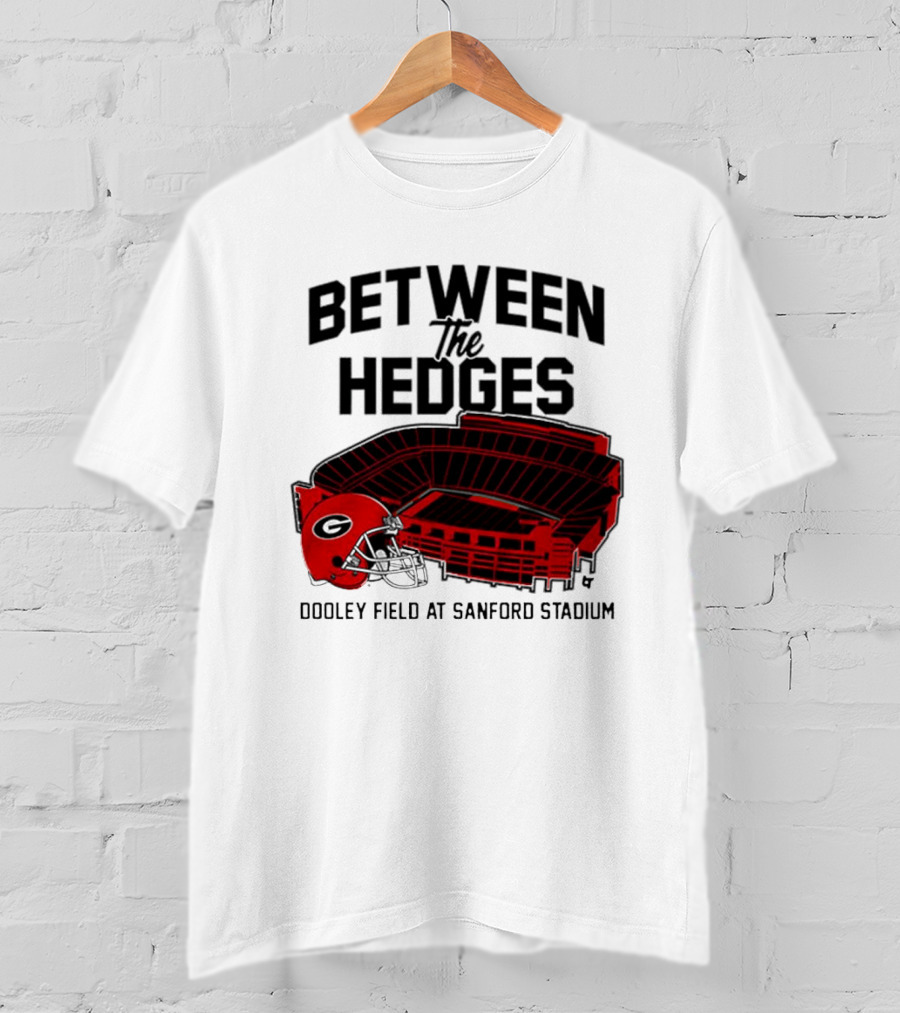 Between The Hedges Georgia Bulldogs Dooley Field At Sanford Stadium T-Shirt