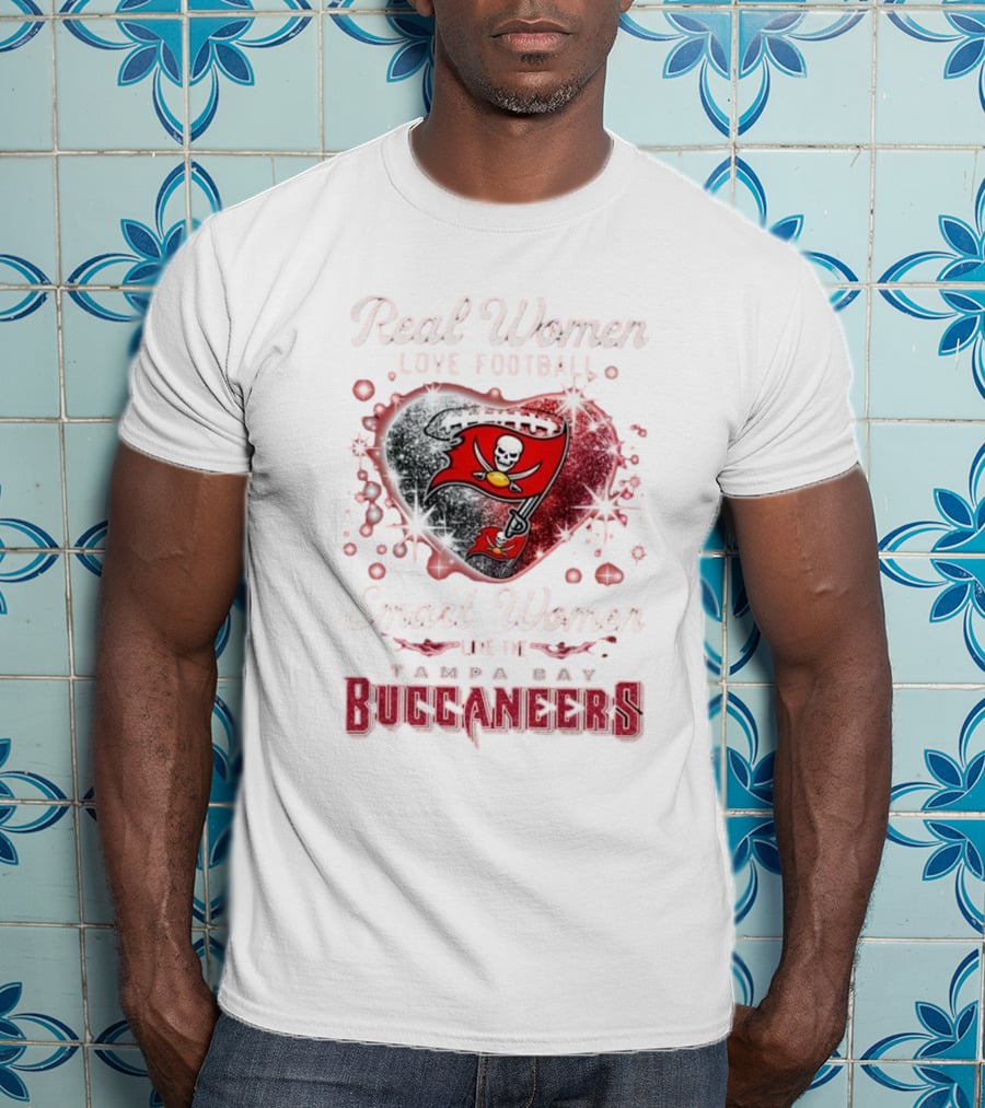 Real Women Love Football Smart Women Love The Tampa Bay Buccaneers Heart T-Shirt