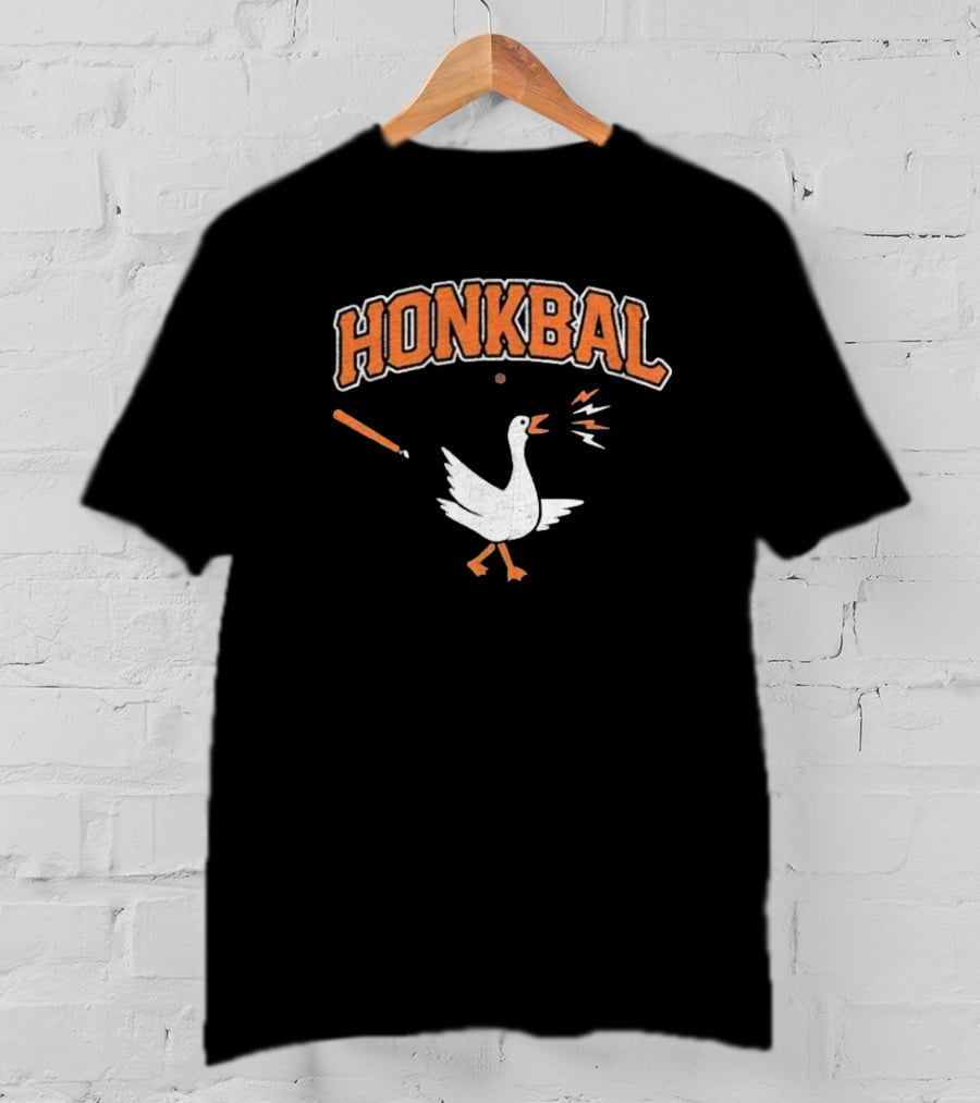 Honkbal Goose With Baseball Bat And Ball T-Shirt