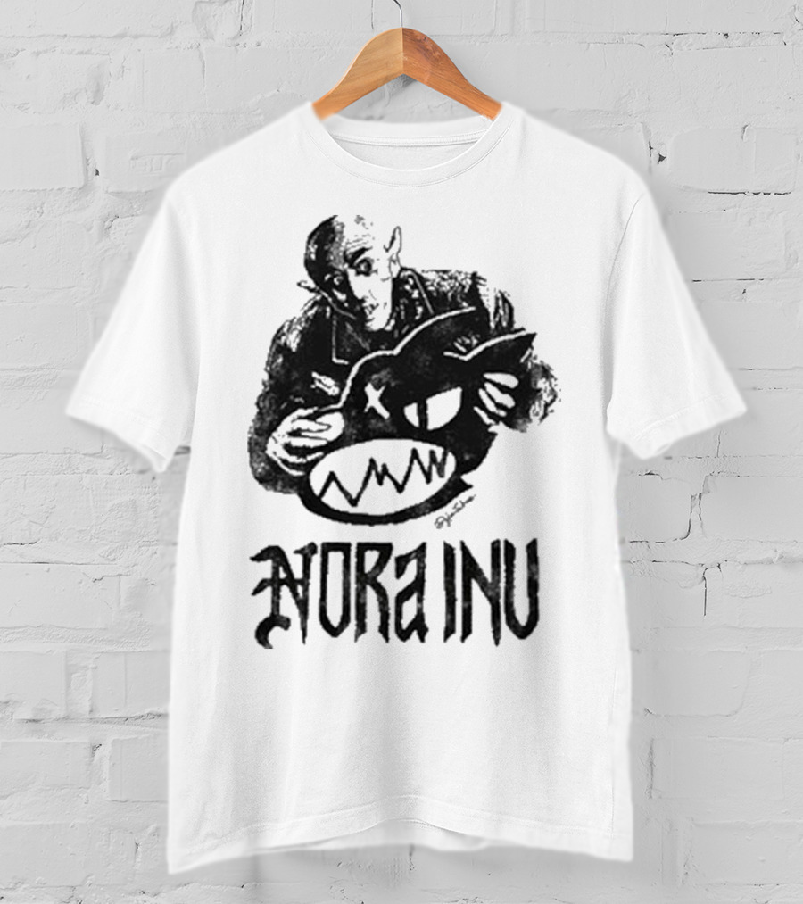 Nora Inu Vampyre Monster Art T-Shirt