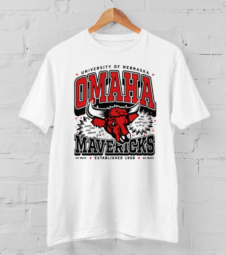 Omaha Mavericks Max Collegiate Bull Symbol With Stars T-Shirt
