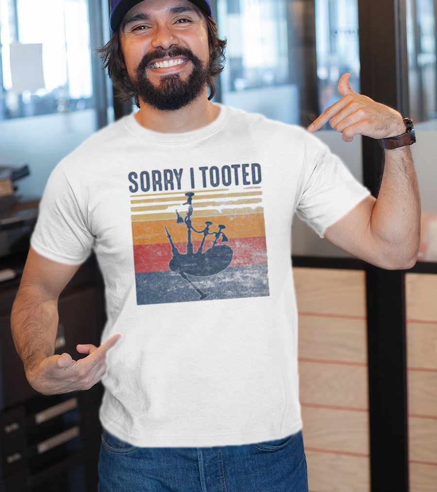 Sorry I Tooted Bagpipe Vintage Retro Stripes T-Shirt