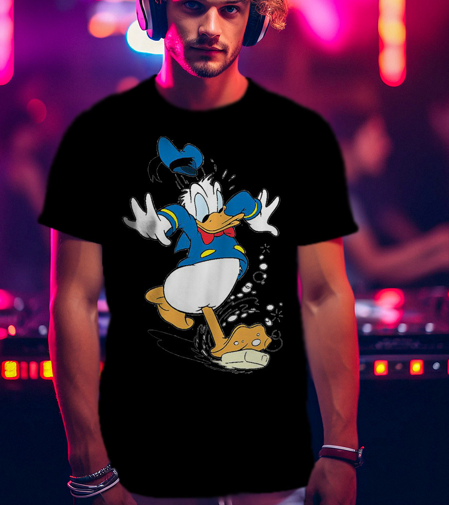 Just A Woman Who Loves Duck Donald Duck Classic Character Enthusiast T-Shirt