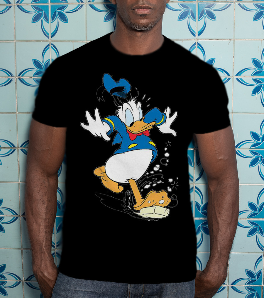 Just A Woman Who Loves Duck Donald Duck Classic Character Enthusiast T-Shirt