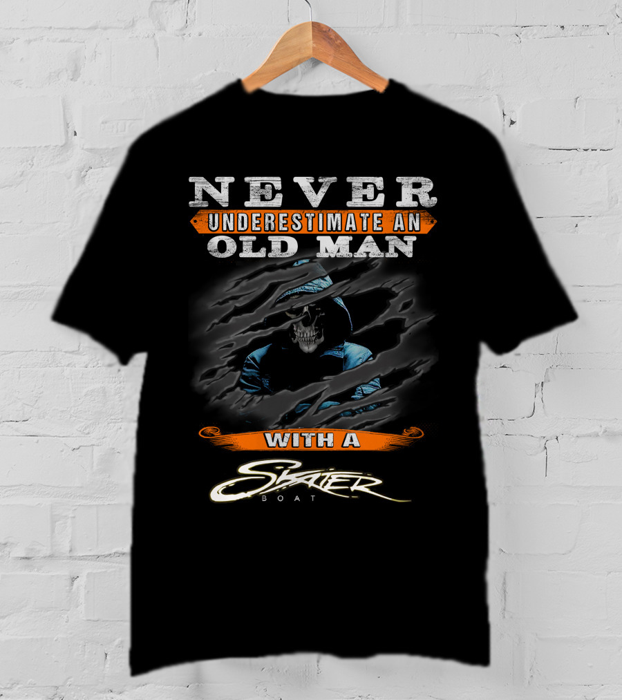 NEVER UNDERESTIMATE AN OLD MAN WITH A SKATER BOAT T-Shirt
