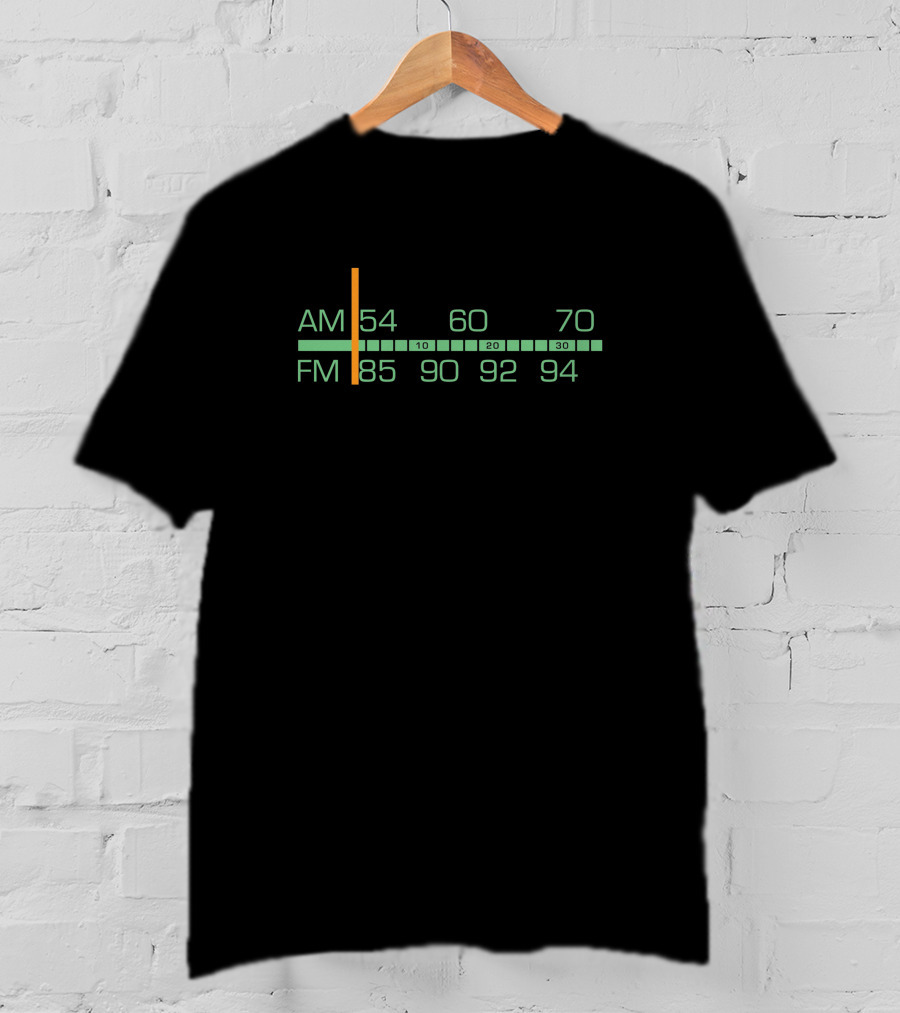AM FM Radio Dial 80s Retro Vintage Tuner Display T-Shirt