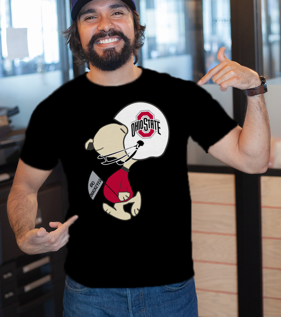 Snoopy Ohio State Buckeyes Go Buckeyes Football Helmet T-Shirt