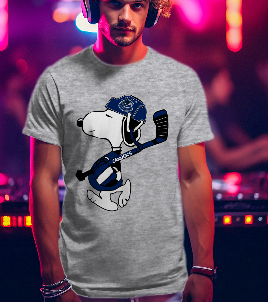 Vancouver Canucks Snoopy Hockey Player T-Shirt