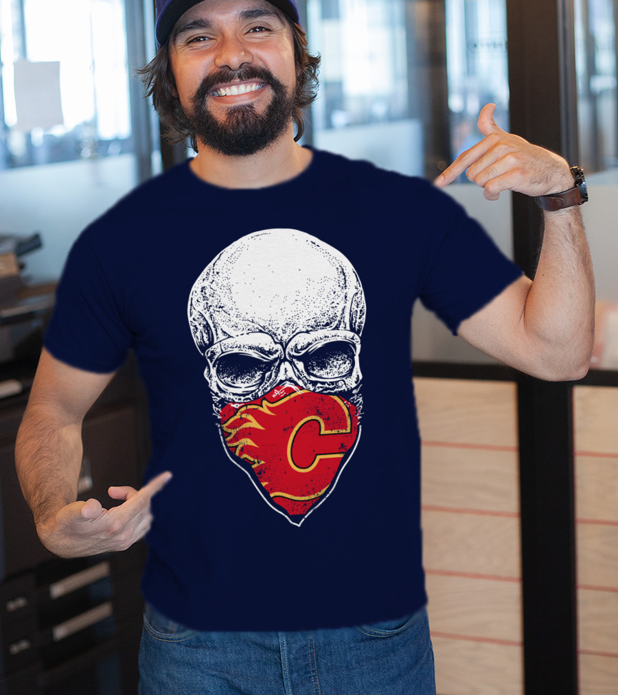 Skull With Calgary Flames Logo Facemask T-Shirt
