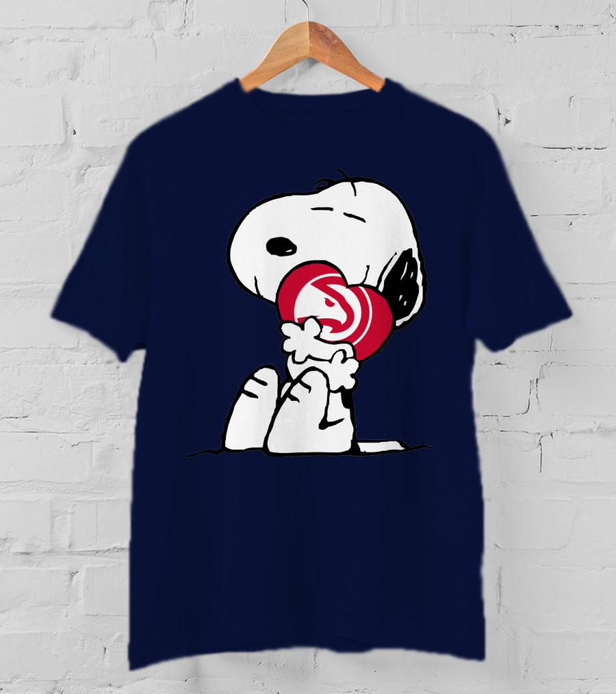 Atlanta Hawks Snoopy Hugging T-Shirt