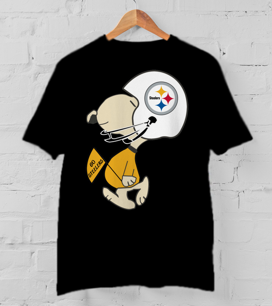 Snoopy Go Steelers Pittsburgh Steelers Football Helmet T-Shirt