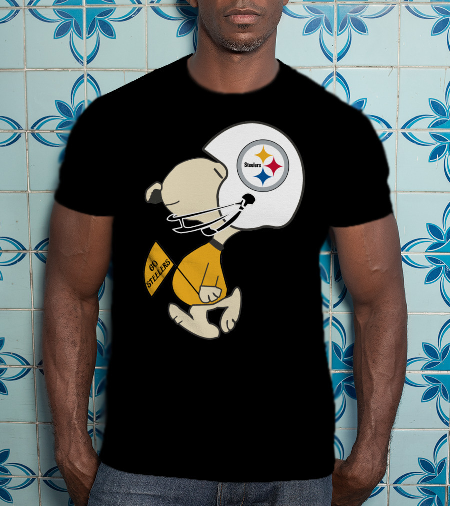 Snoopy Go Steelers Pittsburgh Steelers Football Helmet T-Shirt