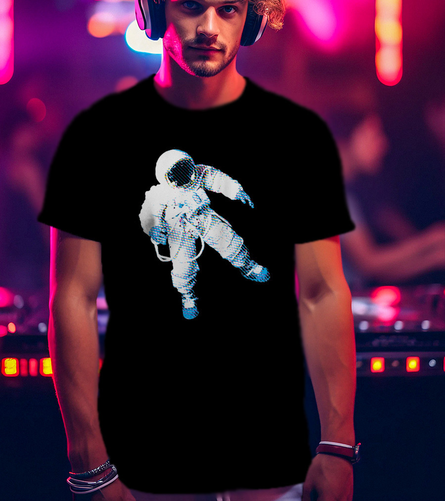 Astro 1015248 Astronaut Floating Spacesuit T-Shirt