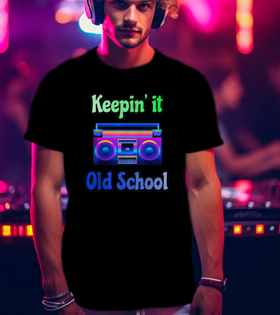 Keepin' It Old School 90s Music Retro Boom Box T-Shirt