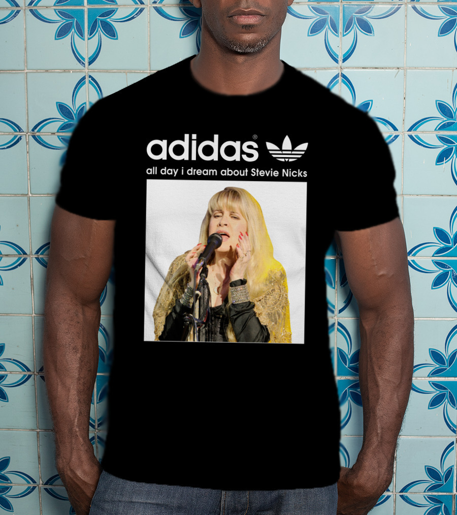Style FM 26 Fleetwood Mac Vocalist Performance T-Shirt