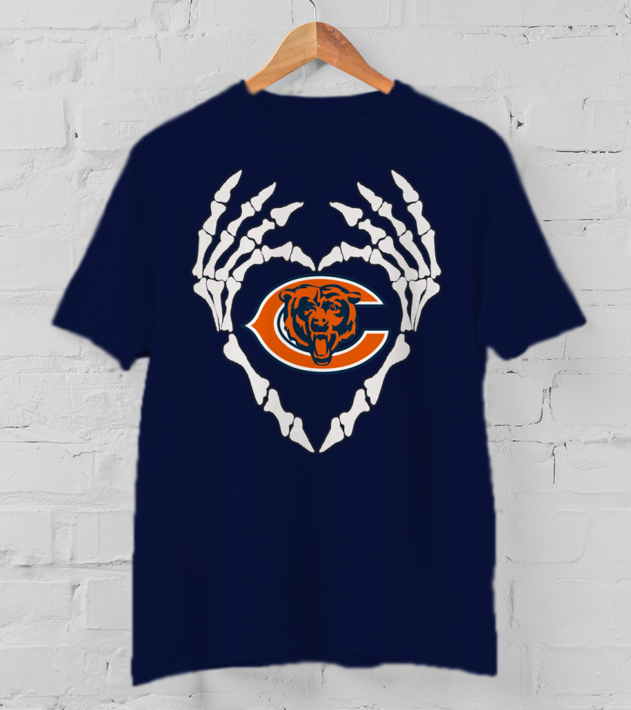 Chicago Bears Skeleton Hands Heart T-Shirt