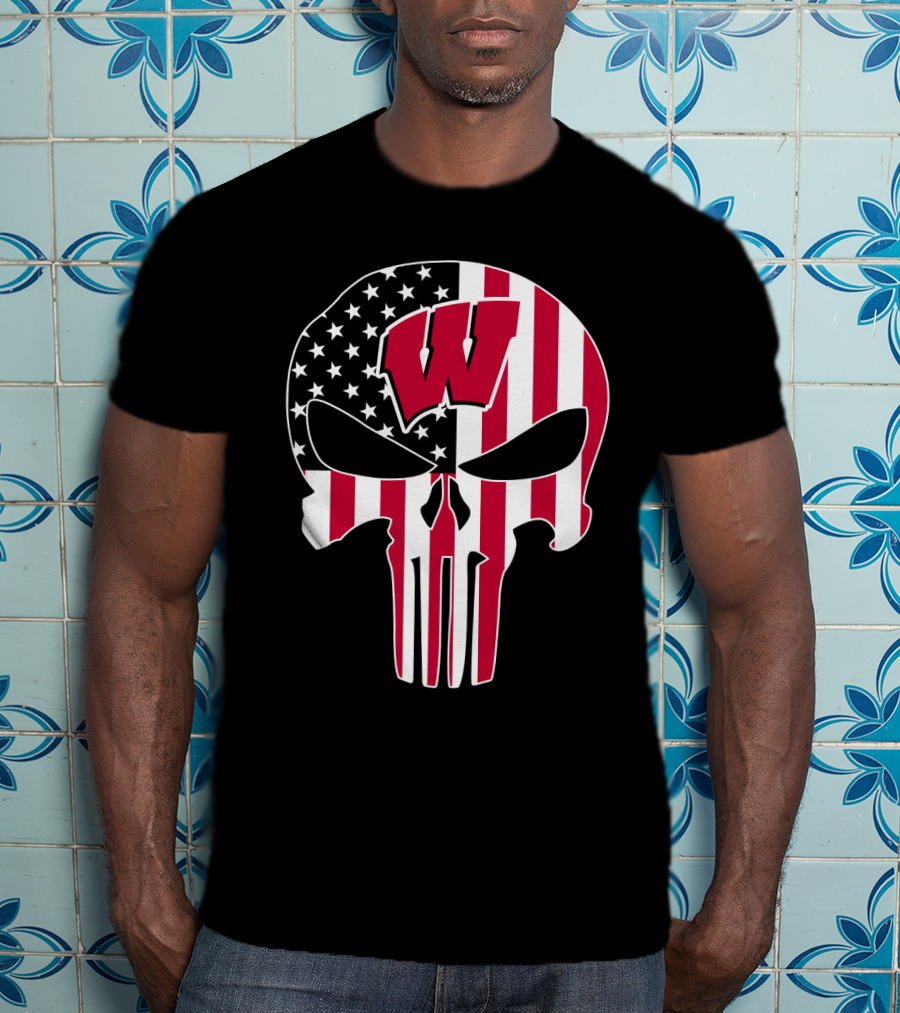 Wisconsin Badgers W Punisher Skull American Flag T-Shirt