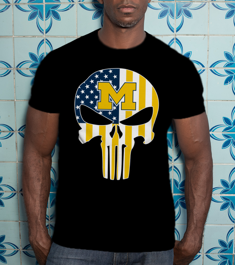 Michigan Wolverines M Logo Skull American Flag T-Shirt