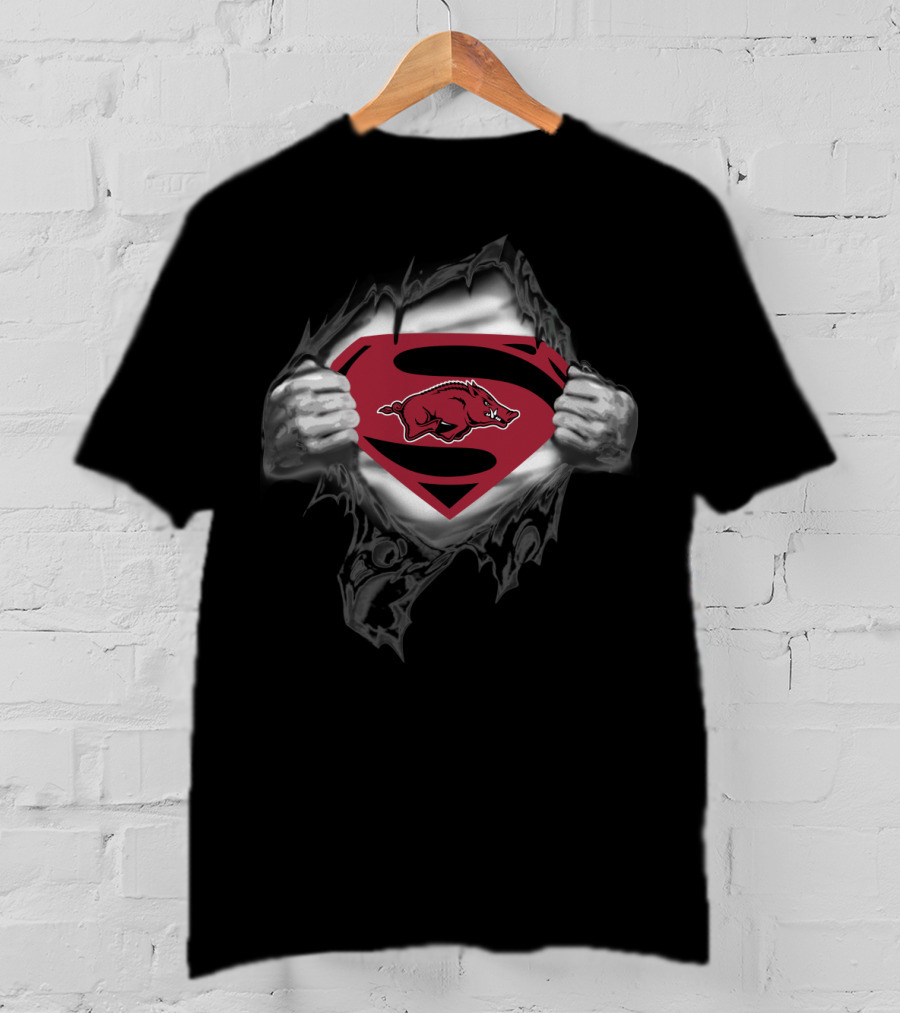 Superman Arkansas Razorbacks Logo Chest Reveal T-Shirt