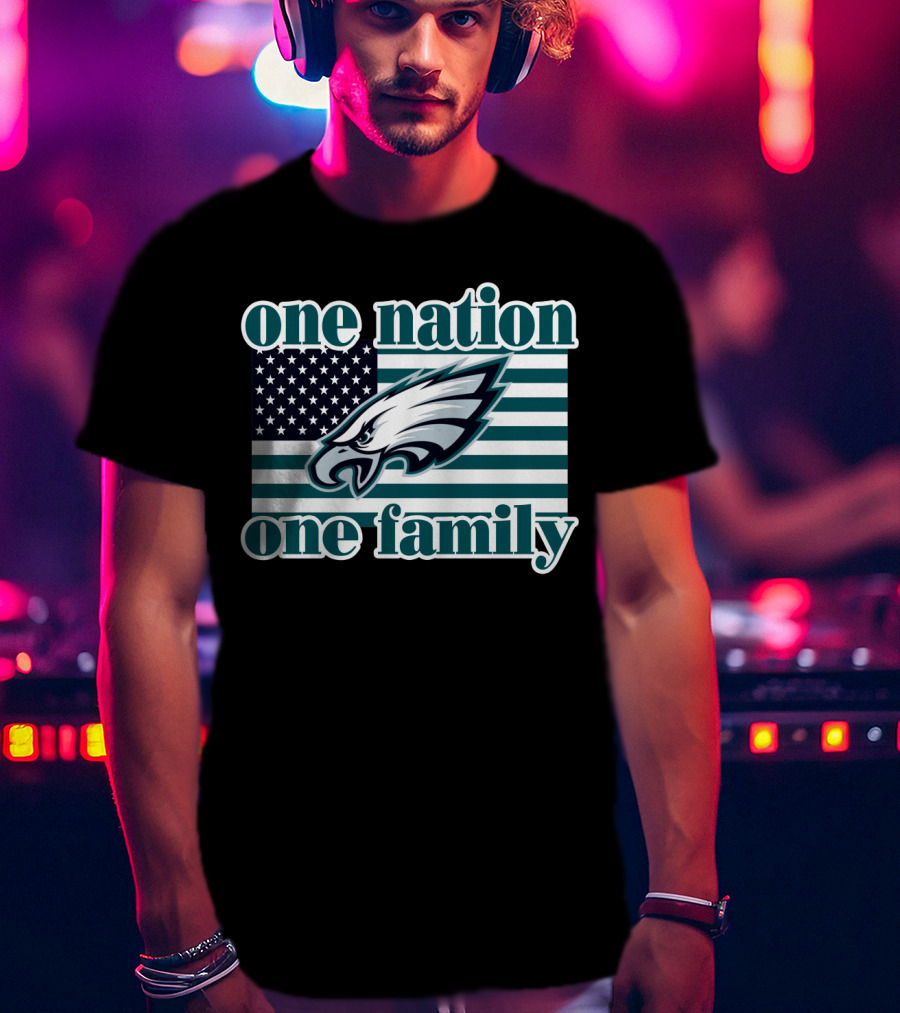 One Nation One Family Philadelphia Eagles Flag T-Shirt