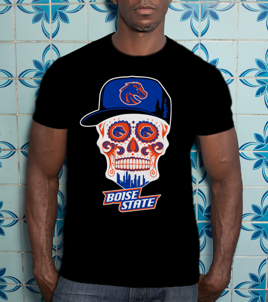 Boise State Broncos Skull With Hat And City Skyline T-Shirt