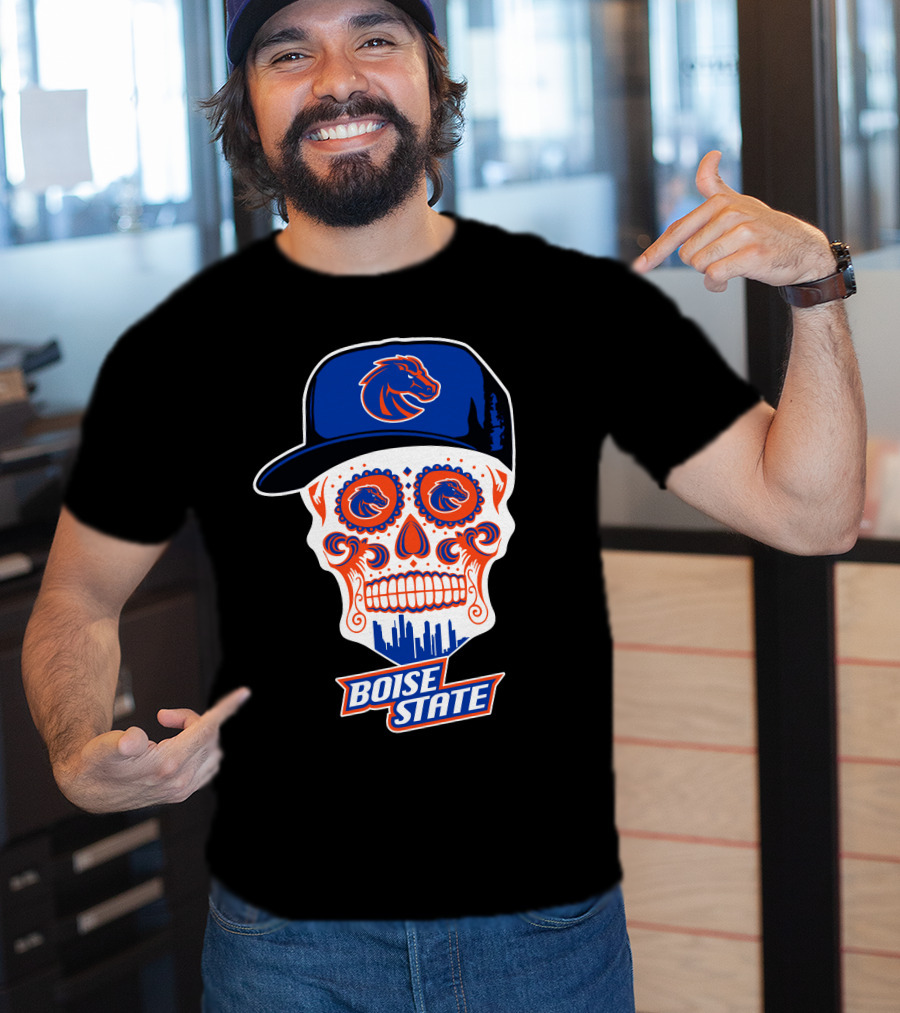 Boise State Broncos Skull With Hat And City Skyline T-Shirt