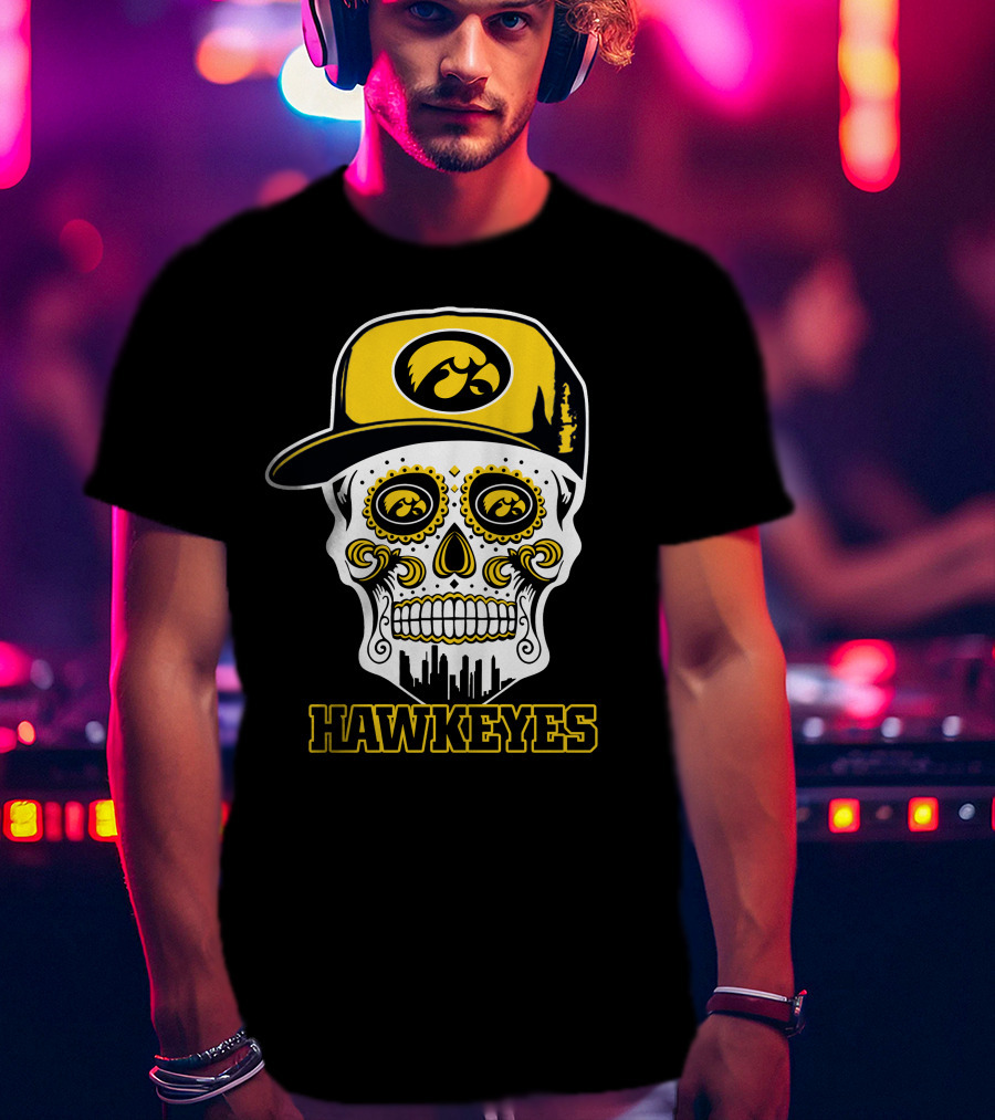 Iowa Hawkeyes Skull With Cap And City Skyline T-Shirt
