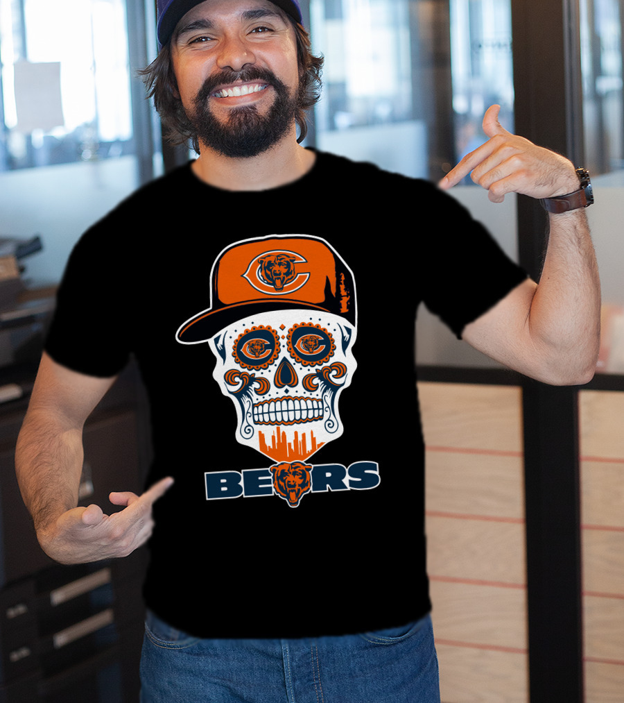 Chicago Bears Skull Hat Urban Skyline T-Shirt