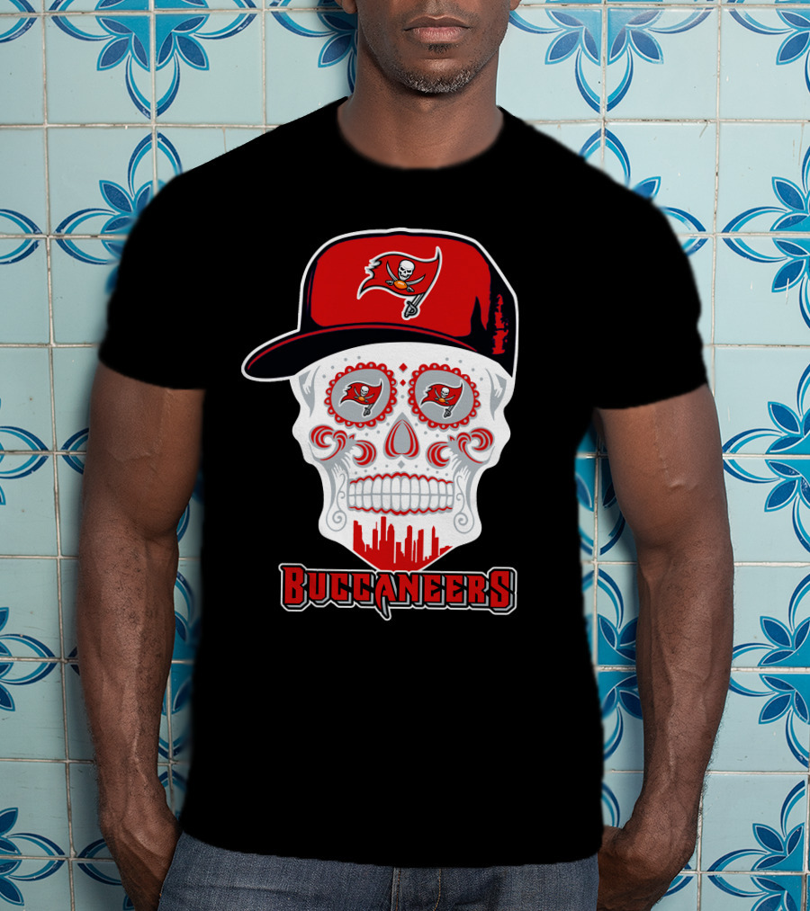 Tampa Bay Buccaneers Skull With Hat T-Shirt