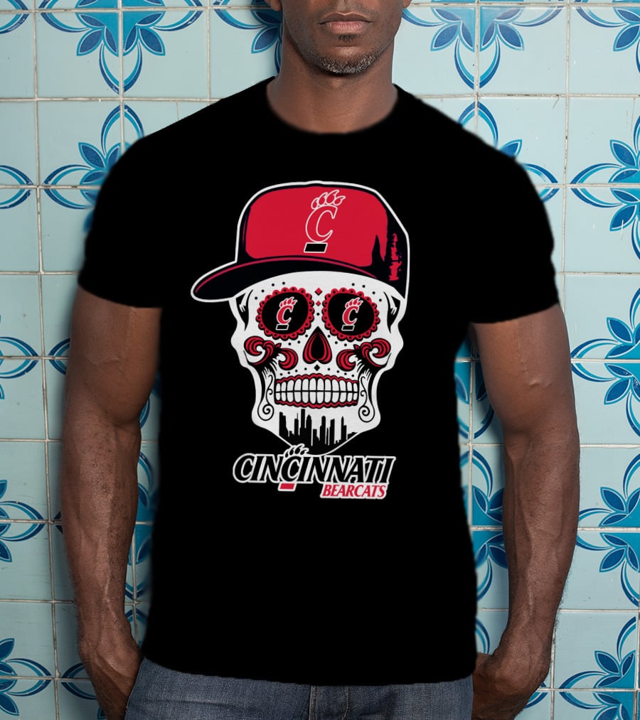Cincinnati Bearcats Skull With Red Cap And Cityscape Elements T-Shirt